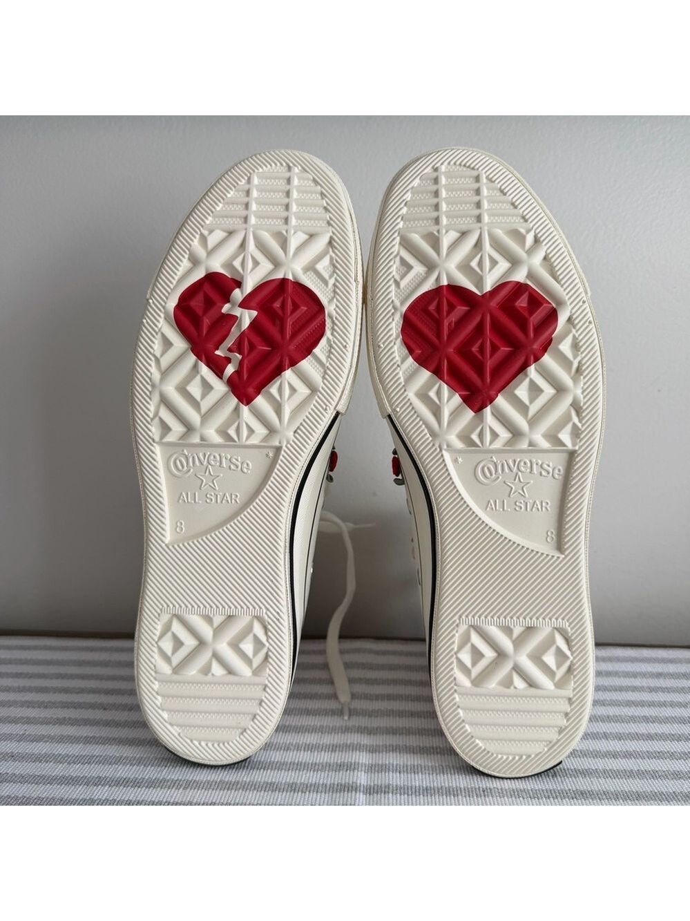 Converse NEW Unisex Chuck 70 Valentine's Day Hi Top Shoe Size 10 or 8 - Picture 13 of 14